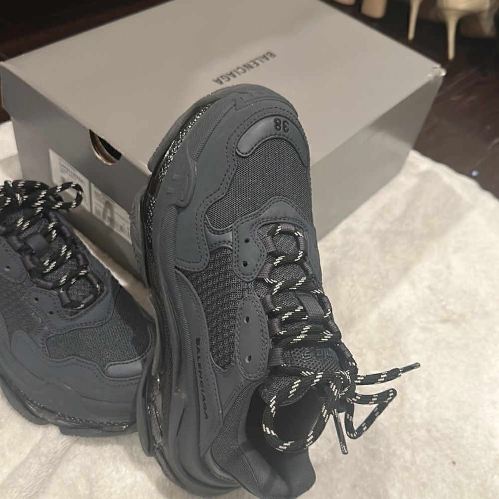 Grayish navy blue Balenciaga sneakers women’s size 38 - Picture 2 of 6